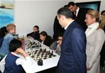 Gençlik ve Spor Bakanı Akif Çağatay Kılıç, Eskişehir Odunpazarı Gençlik Merkezi'ni ziyaret etti.