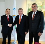 Gençlik ve Spor Bakanı Akif Çağatay Kılıç, İsviçre'deki temasları çerçevesinde Uluslararası Olimpiyat Komitesi Başkanı Thomas Bach ile görüştü.