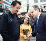 Gençlik ve Spor Bakanı Akif Çağatay Kılıç, Sayın Cumhurbakanımız Recep Tayyip Erdoğan'ın engelli bir gence verdiği forma sözünü yerine getirdi.