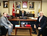 Gençlik ve Spor Bakanı Akif Çağatay Kılıç, Samsun Ak Parti İl Başkanlığı'nda Alaçam Belediye Başkanı ve Ak Parti İlçe Başkanlarını kabul etti.