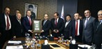 Gençlik ve Spor Bakanı Akif Çağatay Kılıç, Türkiye Futbol Federasyonu Heyetini ve Kulüpleri Birliği Vakfı Yönetim Kurulu'nu kabul etti.