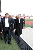 Gençlik ve Spor Bakanı Akif Çağatay Kılıç, Çanakkale 18 Mart Stadyumu inşaatında incelemelerde bulundu.