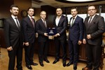 Gençlik ve Spor Bakanı Akif Çağatay Kılıç, Genç ÖNSİAD Heyetini makamında kabul etti.