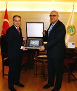 Gençlik ve Spor Bakanı Akif Çağatay Kılıç, İstanbul Üniversitesi Rektörü Prof. Dr. Yunus Söylet'i ziyaret etti