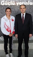 Gençlik ve Spor Bakanı Akif Çağatay Kılıç, 2014 Nanjing Yaz Gençlik Olimpiyat Oyunları'nda madalya kazanan sporcuları makamında kabul etti. 
