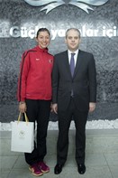Gençlik ve Spor Bakanı Akif Çağatay Kılıç, Avrupa Kros Şampiyonası’nda takım halinde ilk şampiyonluğuna ulaşan Milli Takımızı kabul etti.