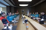 Gençlik ve Spor Bakanı Akif Çağatay Kılıç, Ardeşen Gençlik Spor Kulubü Bayan Hentbol Takımını makamında kabul etti.
