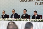 Başbakan Ahmet Davutoğlu ile Gençlik ve Spor Bakanı Akif Çağatay Kılıç, Onuncu Kalkınma Planı Öncelikli Dönüşüm Programları 3. Basın Toplantısına katıldı.