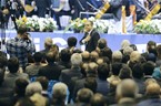 Gençlik ve Spor Bakanı Akif Çağatay Kılıç, Ak Parti 5'inci İzmir Olağan Kongresi'nde Başbakan Ahmet Davutoğlu'na refakat etti.
