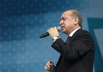 Cumhurbaşkanı Recep Tayyip Erdoğan ile Gençlik ve Spor Bakanı Akif Çağatay Kılıç, Karabük'de düzenlenen toplu açılış törenine katıldı.