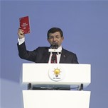 Başbakan Ahmet Davutoğlu ile Gençlik ve Spor Bakanı Akif Çağatay Kılıç, Ak Parti 25. Dönem Milletvekili Aday Tanıtım Toplantısı'na katıldı.
