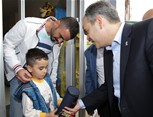 Gençlik ve Spor Bakanı Akif Çağatay Kılıç, Konya Beyşehir'de esnaf ziyareti yaptı.