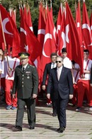 Gençlik ve Spor Bakanı Akif Çağatay Kılıç, 19 Mayıs Atatürk’ü Anma Gençlik ve Spor Bayramı dolasıyla Anıtkabir'de gerçekleştirilen resmi törene katıldı.