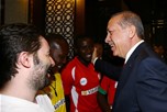 Cumhurbaşkanı Recep Tayyip Erdoğan, Gençlik ve Spor Bakanı Akif Çağatay Kılıç ile beraberindeki gençleri Cumhurbaşkanlığı Sarayı'nda kabul etti.