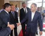 Gençlik ve Spor Bakanı Akif Çağatay Kılıç, Samsun'un Vezirköprü İlçesi'nde sivil toplum kuruluşları temsilcileri ile kahvaltı programında bir araya geldi.