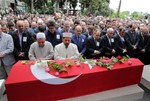 Gençlik ve Spor Bakanı Akif Çağatay Kılıç, merhum Opr. Dr. Kamil Furtun'un cenaze törenine katıldı.