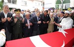 Gençlik ve Spor Bakanı Akif Çağatay Kılıç, Şehit Uzman Çavuş Musa Bayrak 'ın cenaze törenine katıldı.