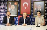 Gençlik ve Spor Bakanı Akif Çağatay Kılıç, Ak Parti Ondokuzmayıs İlçe Başkanlığı'nı ziyaret etti.