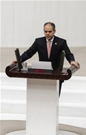 Gençlik ve Spor Bakanı Akif Çağatay Kılıç, TBMM'de düzenlenen 25. Dönem Milletvekili Yemin Törenine katıldı.