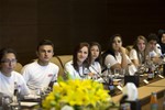 Gençlik ve Spor Bakanı Akif Çağatay Kılıç, “Kültürünü Yaşatan Şehirler Kültürünü Yaşayan Gençler Projesi'' kapsamında Amerika'dan ülkemize gelen gençleri makamında kabul etti.