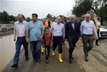 Gençlik ve Spor Bakanı Akif Çağatay Kılıç, Samsun'un Terme İlçesi'nde meydana gelen sel bölgesinde incelemelerde bulundu.