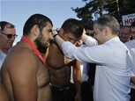 Gençlik ve Spor Bakanı Akif Çağatay Kılıç, Samun'un Alaçam İlçesinde düzenlenen 10. Geleneksel Karakucak Güreşlerini izledi.
