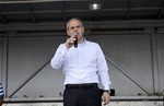 Gençlik ve Spor Bakanı Akif Çağatay Kılıç, Samun'un Tekkeyköy İlçesi Çimenli Köyü'nde hemşehrileri ile açık hava buluşmasında bir araya geldi.