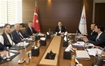 Gençlik ve Spor Bakanı Akif Çağatay Kılıç, Türkiye Beyazay Derneği Genel Başkanı Lokman Ayva’yı kabul etti.