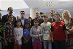 Gençlik ve Spor Bakanı Akif Çağatay Kılıç, Samsun'un Canik İlçesi'nde hemşehrileri ile bayramlaştı.