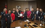 Gençlik ve Spor Bakanı Akif Çağatay Kılıç, Ampüte A Milli Futbol Takımını makamında kabul etti.