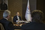 Gençlik ve Spor Bakanı Akif Çağatay Kılıç, Girişimci İş Adamları Vakfı Heyetini makamında kabul etti.