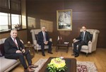 Gençlik ve Spor Bakanı Akif Çağatay Kılıç, AK Parti Kars Milletvekilleri Ahmet Arslan ve Yusuf Selahattin Beyribey'i kabul etti.