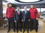 Gençlik ve Spor Bakanı Akif Çağatay Kılıç, milli güreşçiler Rıza Kayaalp, Taha Akgül ve Selçuk Çebi'yi kabul etti.