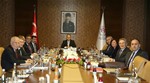Gençlik ve Spor Bakanı Akif Çağatay Kılıç, İstanbul Olimpiyat Oyunları Hazırlık ve Düzenleme Kurulu (İOOHDK) Üyelerini makamında kabul etti.