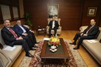 Gençlik ve Spor Bakanı Akif Çağatay Kılıç, AK Parti Rize Milletvekillerini makamında kabul etti.
