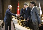 Gençlik ve Spor Bakanı Akif Çağatay Kılıç, Türkiye Yeşilay Cemiyeti yönetim kurulu üyelerini makamında kabul etti.