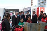 Gençlik ve Spor Bakanı Akif Çağatay Kılıç, 18 Mart Şehitleri Anma Günü ve Çanakkale Deniz Zaferi'nin 101. yılı dolayısıyla bulunduğu Çanakkale’de Nusrat oyun çadırını ziyaret etti.
