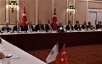 Nükleer Güvenlik zirvesine katılmak üzere ABD'ye giden Cumhurbaşkanı Recep Tayyip Erdoğan temaslarına başladı.Cumhurbaşkanı Erdoğan’ın zirve öncesi gerçekleştirdiği görüşmelere Gençlik ve Spor Bakanı 