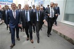 Gençlik ve Spor Bakanı Akif Çağatay Kılıç, memleketi Samsun'da açılışı yapılacak Türkiye'nin en büyük ikinci entegre kablo fabrikası açılış töreni öncesi ziyaretlerde bulundu.