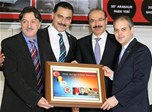 Gençlik ve Spor Bakanı Akif Çağatay Kılıç, Brüksel'deki temasları çerçevesinde Avrupalı Türk Demokratlar Birliği (UETD) Belçika Buluşması etkinliğine katıldı.