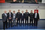 Gençlik ve Spor Bakanı Akif Çağatay Kılıç, Garanti ve Beşiktaş RMK Marine Tekerlekli Sandalye Basketbol Takımları arasında oynanan basketbol karşılaşmasını izledi.