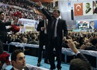 Gençlik ve Spor Bakanı Akif Çağatay Kılıç, Ak Parti 5'inci İzmir Olağan Kongresi'nde Başbakan Ahmet Davutoğlu'na refakat etti.