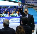 Gençlik ve Spor Bakanı Akif Çağatay Kılıç, Ak Parti 5'inci İzmir Olağan Kongresi'nde Başbakan Ahmet Davutoğlu'na refakat etti.