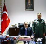 GENÇLİK VE SPOR BAKANI AKİF ÇAĞATAY KILIÇ 4. ANA JET ÜS KOMUTANLIĞINI ZİYARET ETTİ