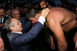 Gençlik ve Spor Bakanı Akif Çağatay Kılıç, Samsun Alaçam Geyikkoşan Yağlı Güreşleri final karşılaşmasını izledi.