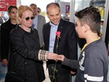 Gençlik ve Spor Bakanı Akif Çağatay Kılıç, Konya Beyşehir'de esnaf ziyareti yaptı.