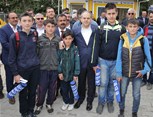 Gençlik ve Spor Bakanı Akif Çağatay Kılıç, Samsun'un Asarcık İlçesi'nde esnaf ziyaretinde bulundu.