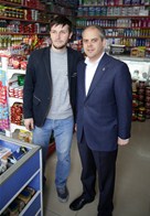 Gençlik ve Spor Bakanı Akif Çağatay Kılıç, Samsun'un Asarcık İlçesi'nde esnaf ziyaretinde bulundu.