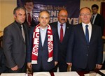 Gençlik ve Spor Bakanı Akif Çağatay Kılıç, Sivas Öğretmenevi'nde STK Başkanları ile öğle yemeğinde bir araya geldi.