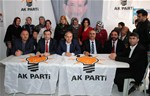 Gençlik ve Spor Bakanı Akif Çağatay Kılıç, Fatih Mahallesi Seçim Koordinasyon Merkezi'ni ziyaret etti.